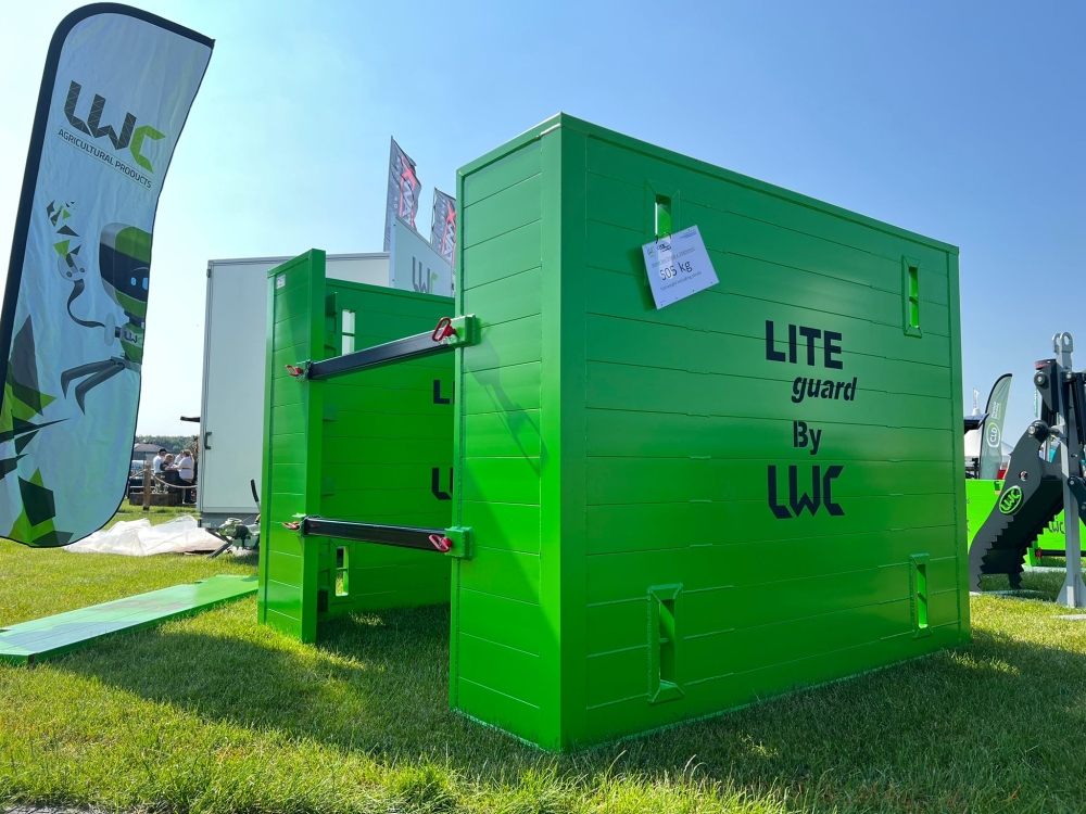 LWC Manhole Box (1)