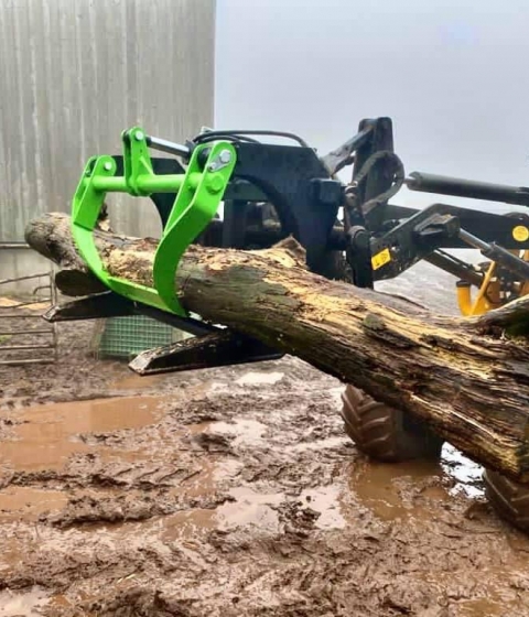 Log Grabs
